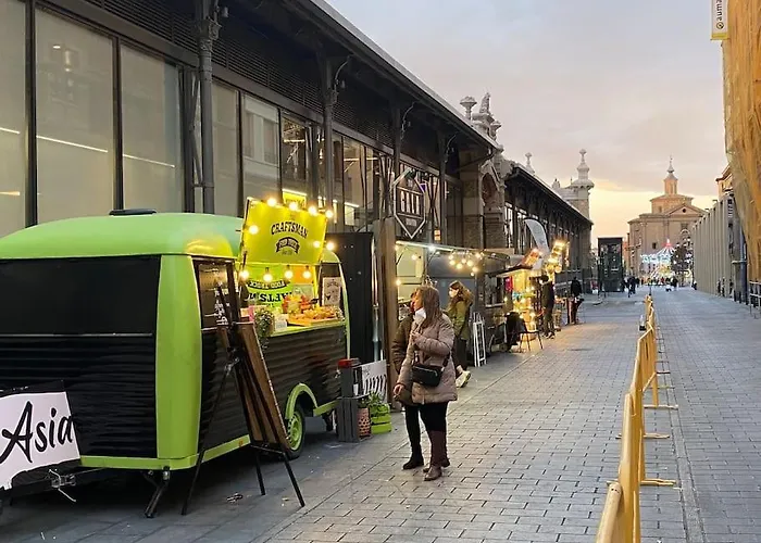 Acogedor Con Acabados Primera Calidad Lägenhet Zaragoza
