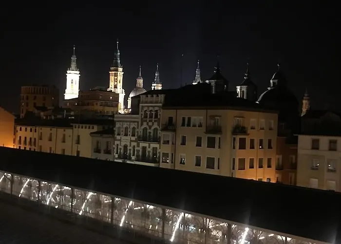 Acogedor Con Acabados Primera Calidad Lägenhet Zaragoza